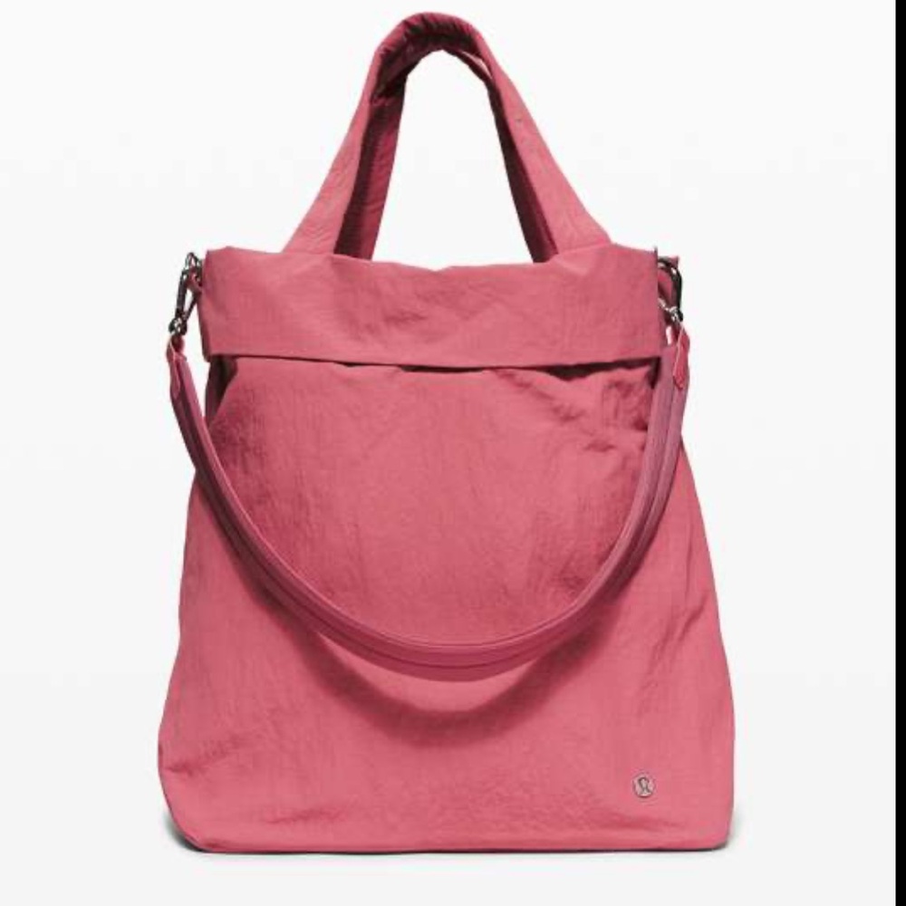 lululemon athletica On My Level Tote Bag Cherry Tint 19L